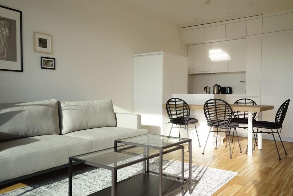 Apartment With Terrace Near Metro Station And Spa เวียนนา ภายนอก รูปภาพ